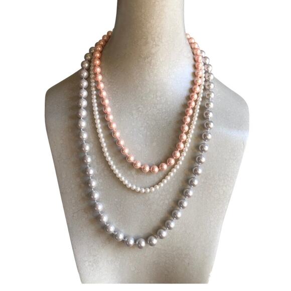 Three Beaded Medium Light Gray Small Pink Avon Marked Mini Ivory Necklace Bundle - Picture 2 of 16